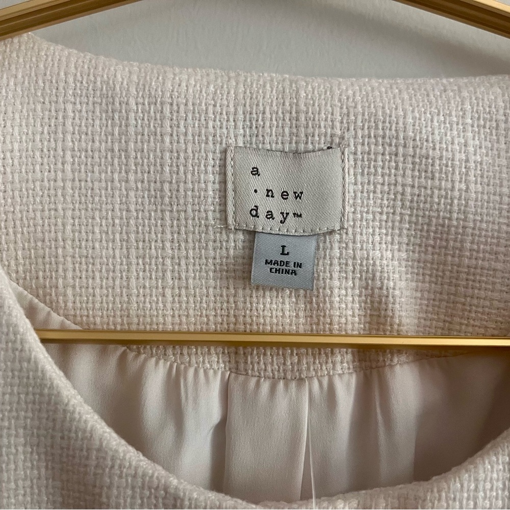a new day Women's Cream Blazer with Gold Buttons Sz L - Picture 4 of 6